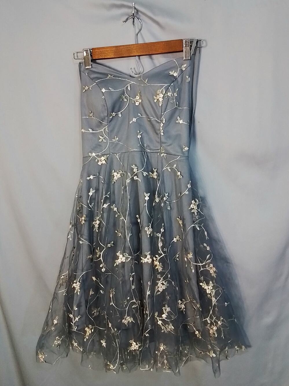 Mgiacy blue mini dress, with lace floral overlay